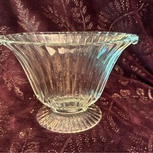 Vintage 1930s Jeannette Glass Fan Vase Ribbed Fluted Pedestal NATIONAL Pattern